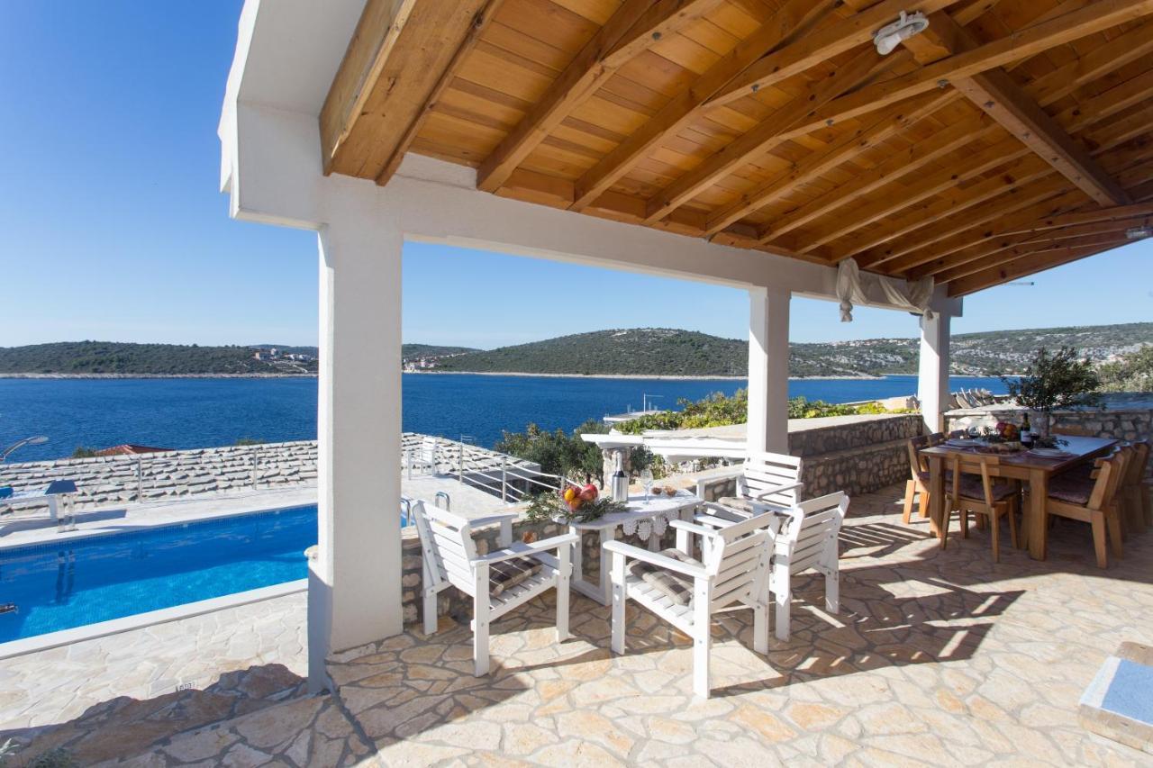 Villa, Stone House With Swimming Pool & Sauna, Beach, Sevid Eksteriør bilde