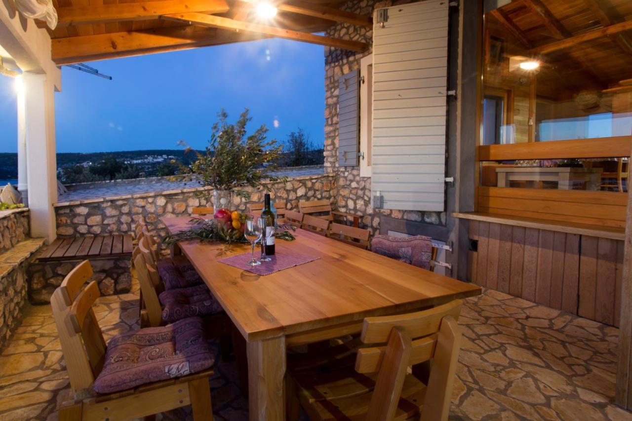Villa, Stone House With Swimming Pool & Sauna, Beach, Sevid Eksteriør bilde