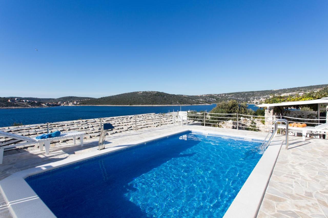 Villa, Stone House With Swimming Pool & Sauna, Beach, Sevid Eksteriør bilde