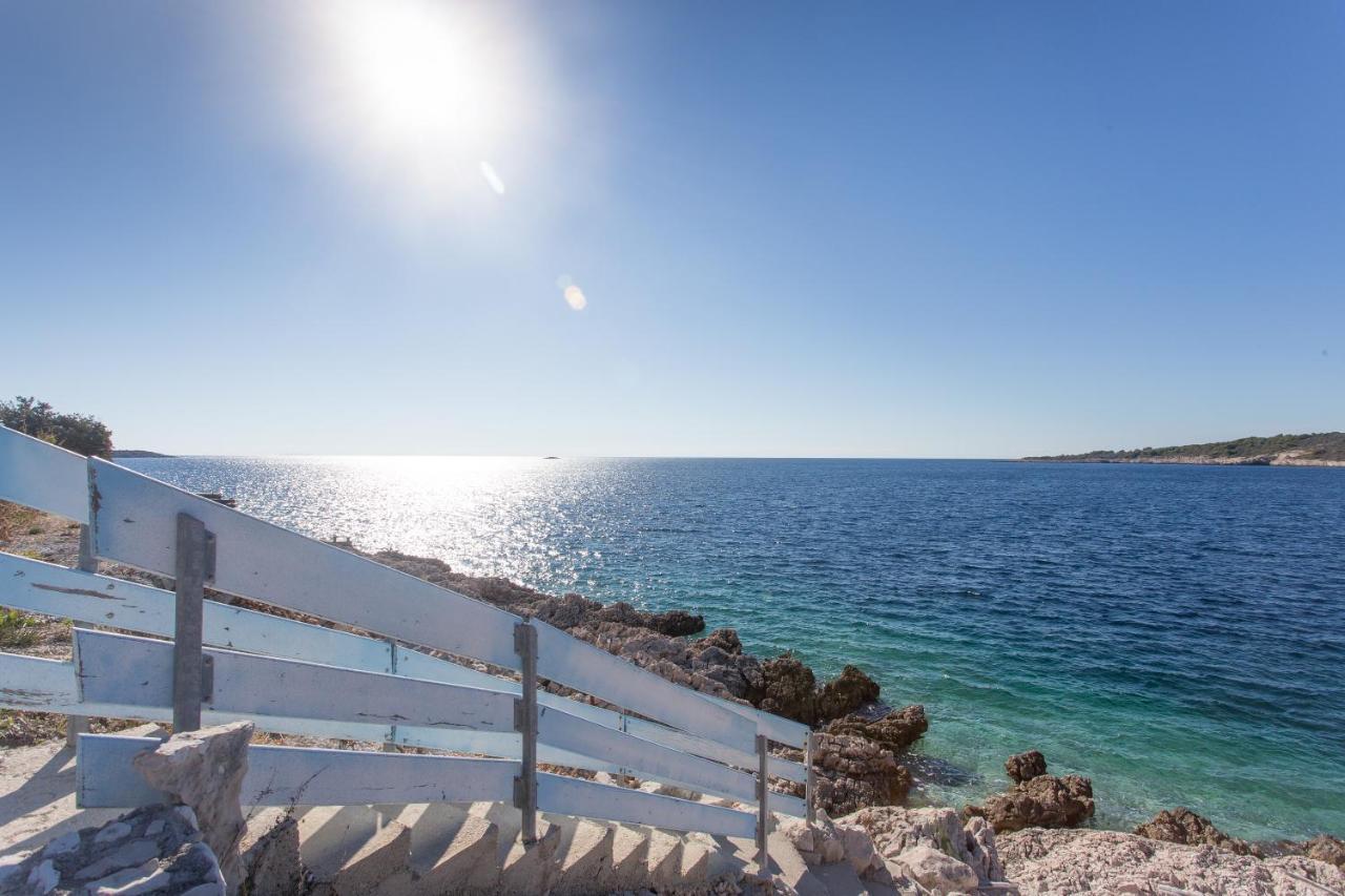 Villa, Stone House With Swimming Pool & Sauna, Beach, Sevid Eksteriør bilde