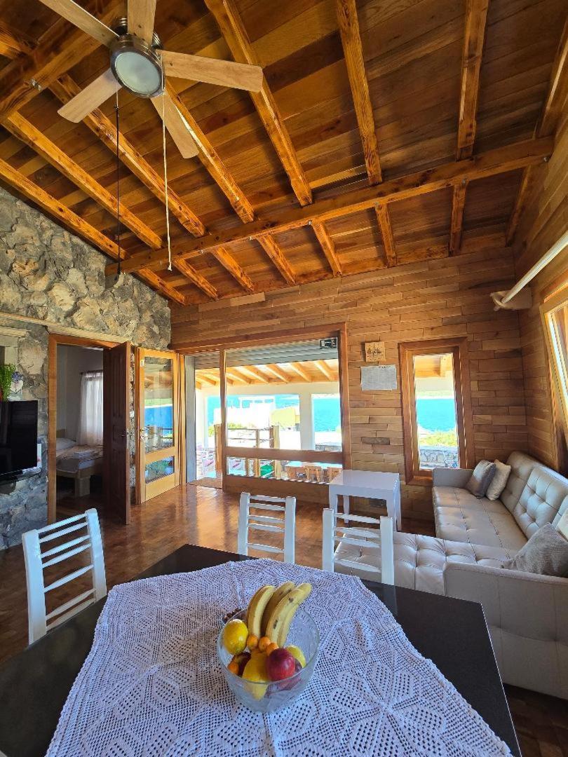 Villa, Stone House With Swimming Pool & Sauna, Beach, Sevid Eksteriør bilde